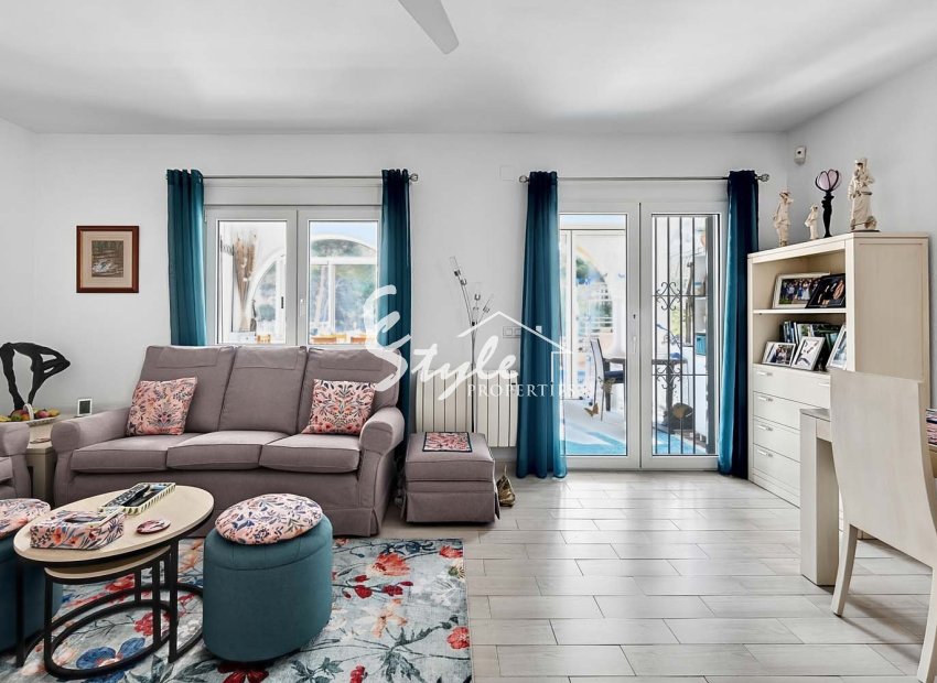 Resale - Villa - Pinar De Campoverde