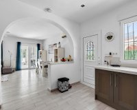 Resale - Villa - Pinar De Campoverde