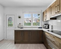 Resale - Villa - Pinar De Campoverde