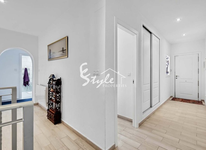 Resale - Villa - Pinar De Campoverde