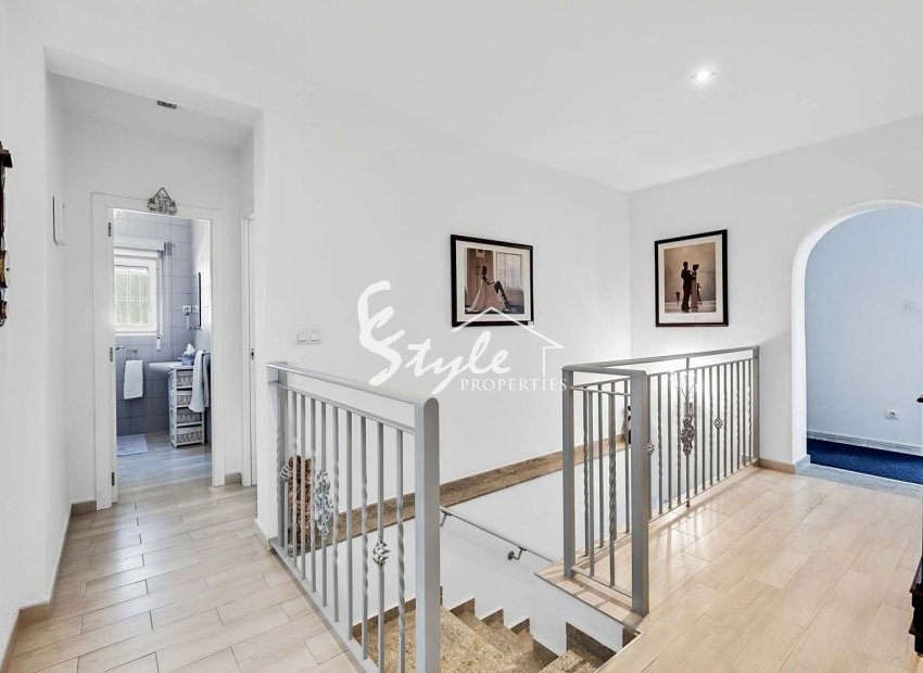 Resale - Villa - Pinar De Campoverde