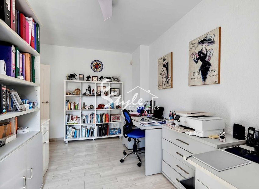 Resale - Villa - Pinar De Campoverde