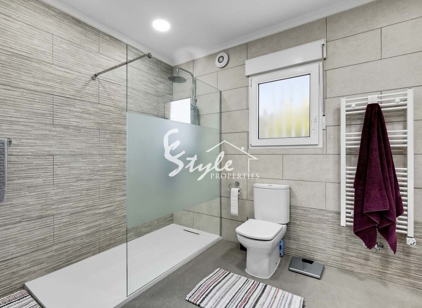 Resale - Villa - Pinar De Campoverde