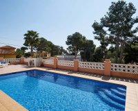 Resale - Villa - Pinar De Campoverde