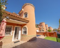 Resale - Villa - Playa Flamenca - Sportcentre