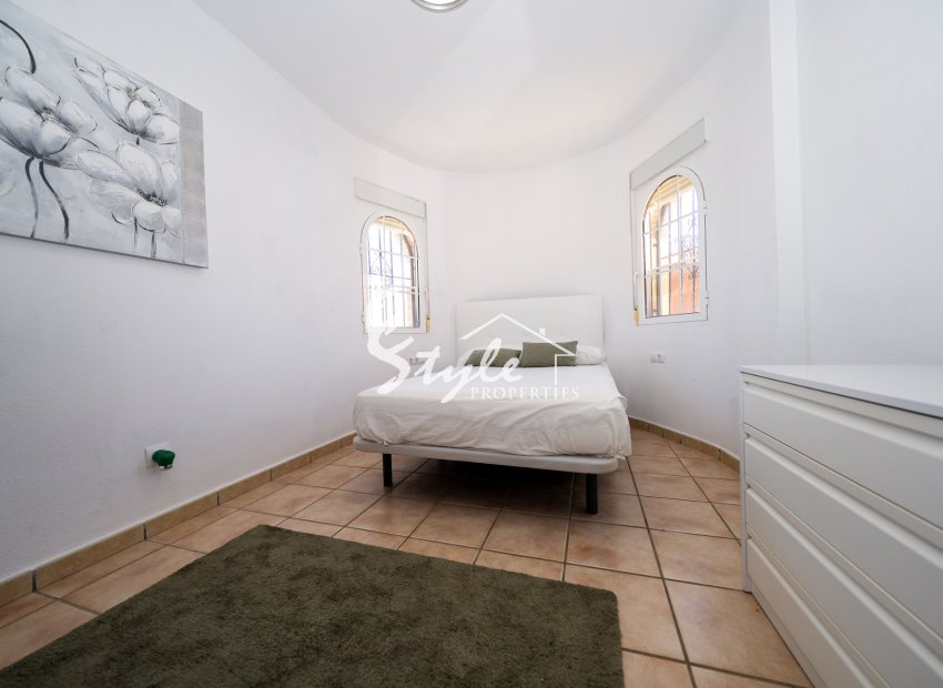 Resale - Villa - Playa Flamenca - Sportcentre