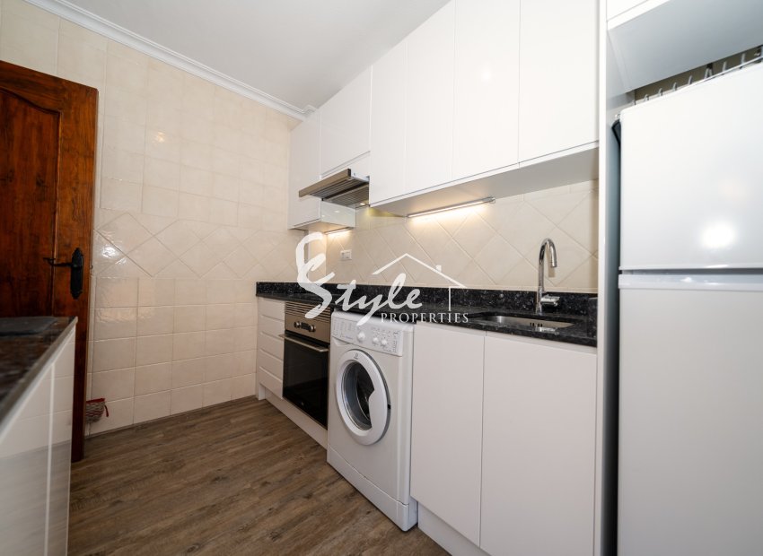 Resale - Villa - Playa Flamenca - Sportcentre