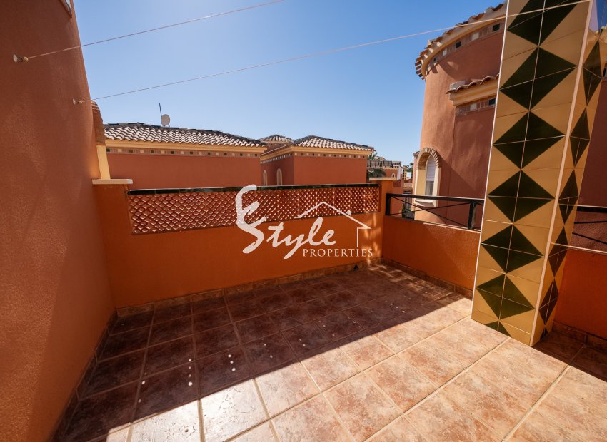 Resale - Villa - Playa Flamenca - Sportcentre