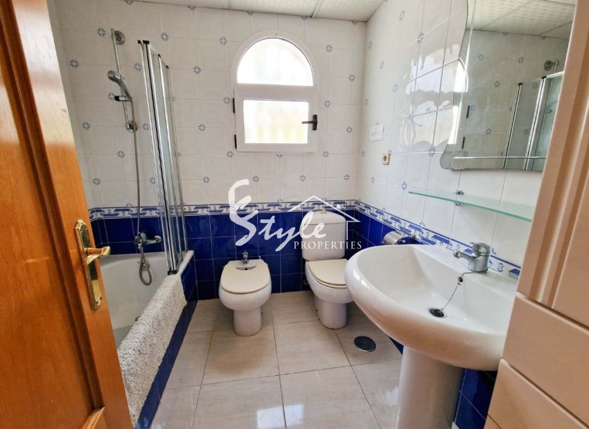 Resale - Villa - Playa Flamenca