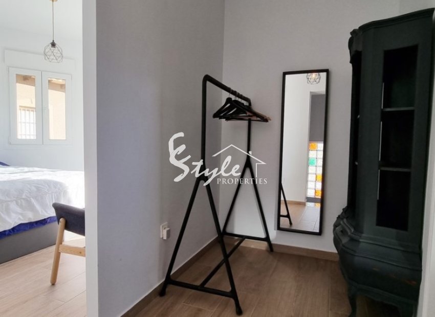 Resale - Villa - Playa Flamenca