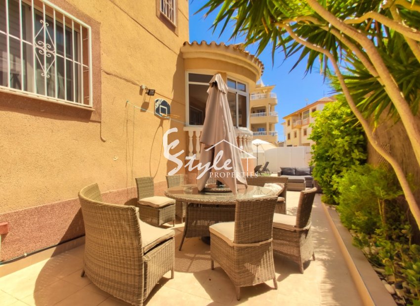 Resale - Villa - Playa Flamenca