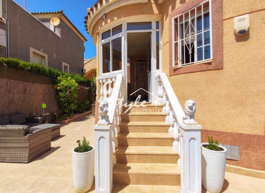 Resale - Villa - Playa Flamenca