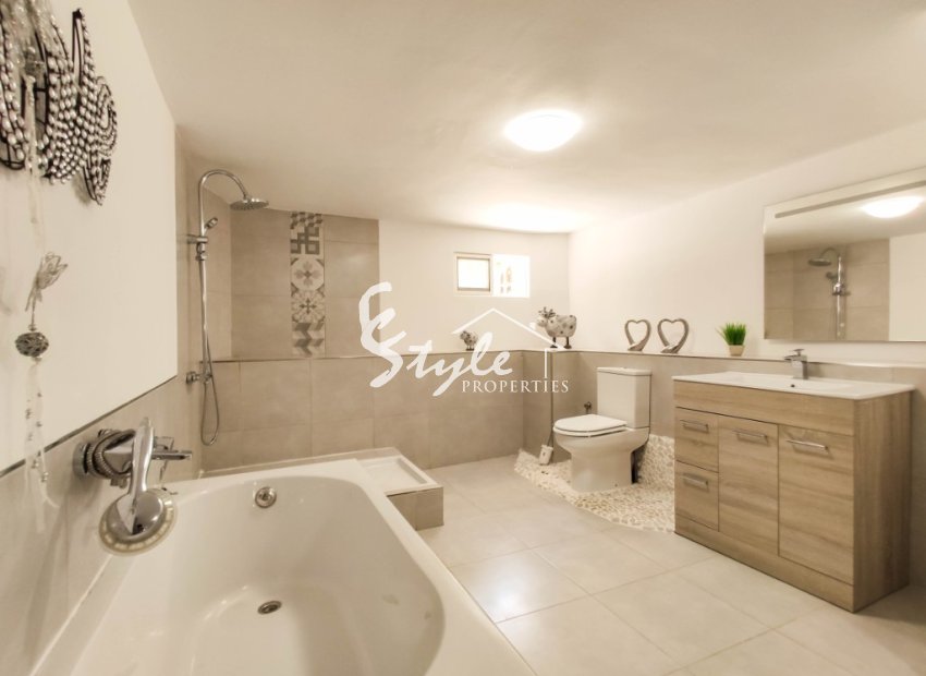 Resale - Villa - Playa Flamenca