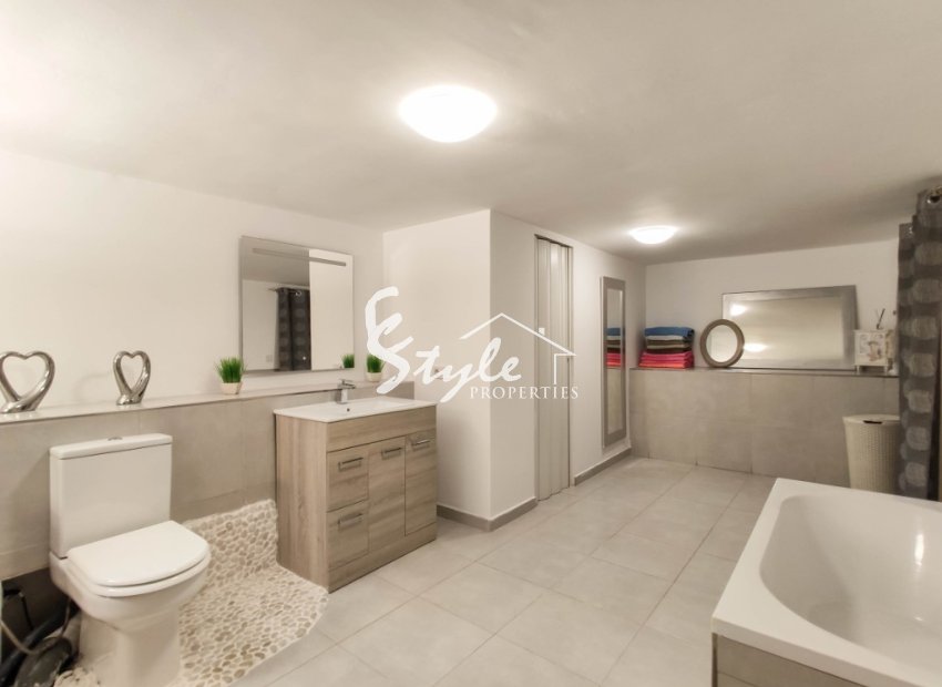 Resale - Villa - Playa Flamenca