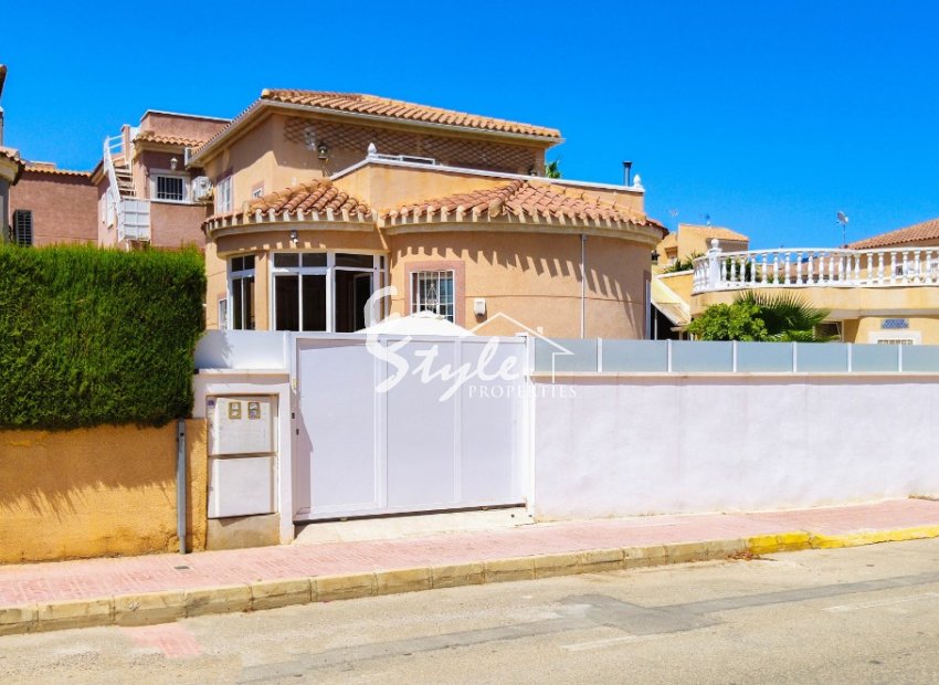 Resale - Villa - Playa Flamenca