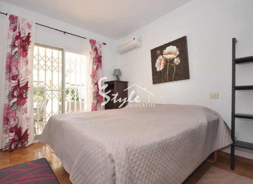 Resale - Villa - Playa Flamenca