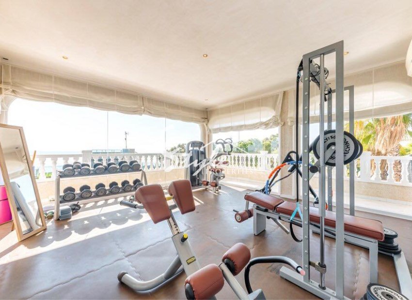 Resale - Villa - Playa San Juan