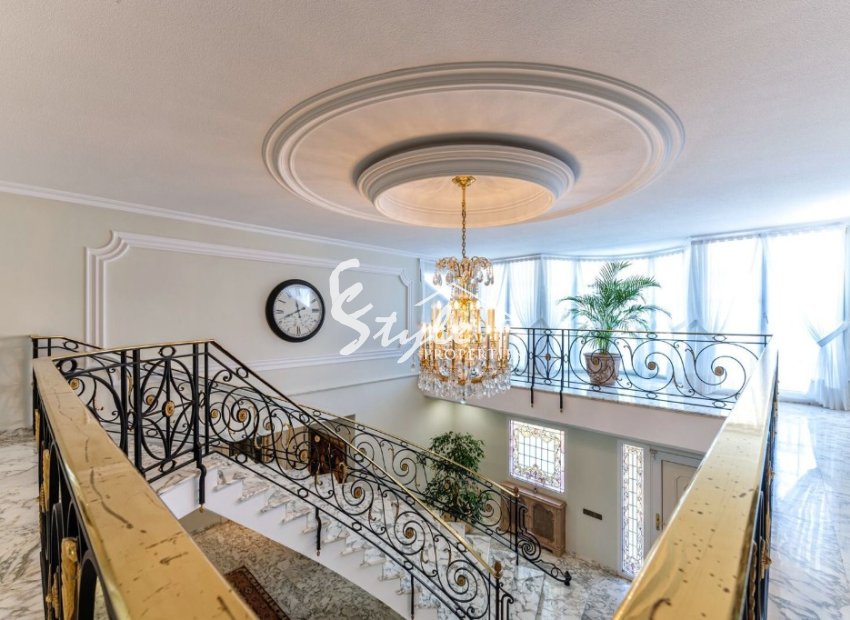 Resale - Villa - Playa San Juan