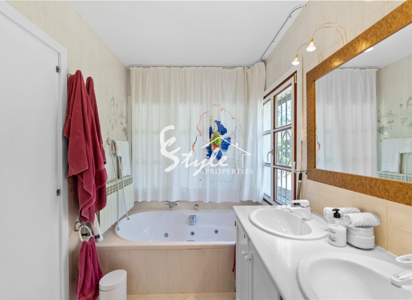 Resale - Villa - Port d'Andratx - Andratx