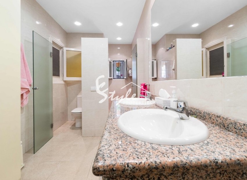 Resale - Villa - Punta Prima