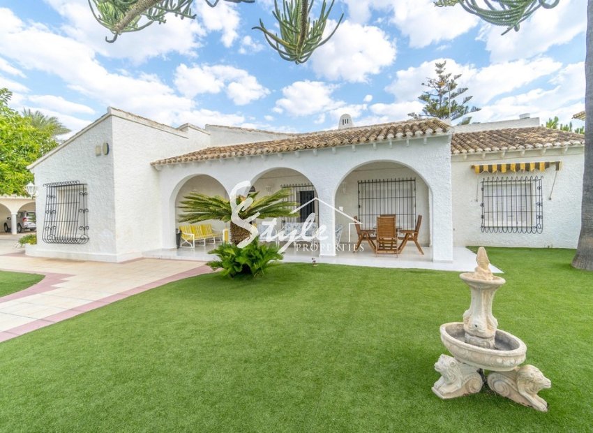 Resale - Villa - Punta Prima