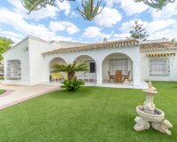 Resale - Villa - Punta Prima