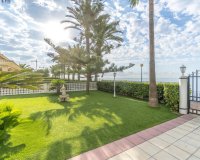 Resale - Villa - Punta Prima