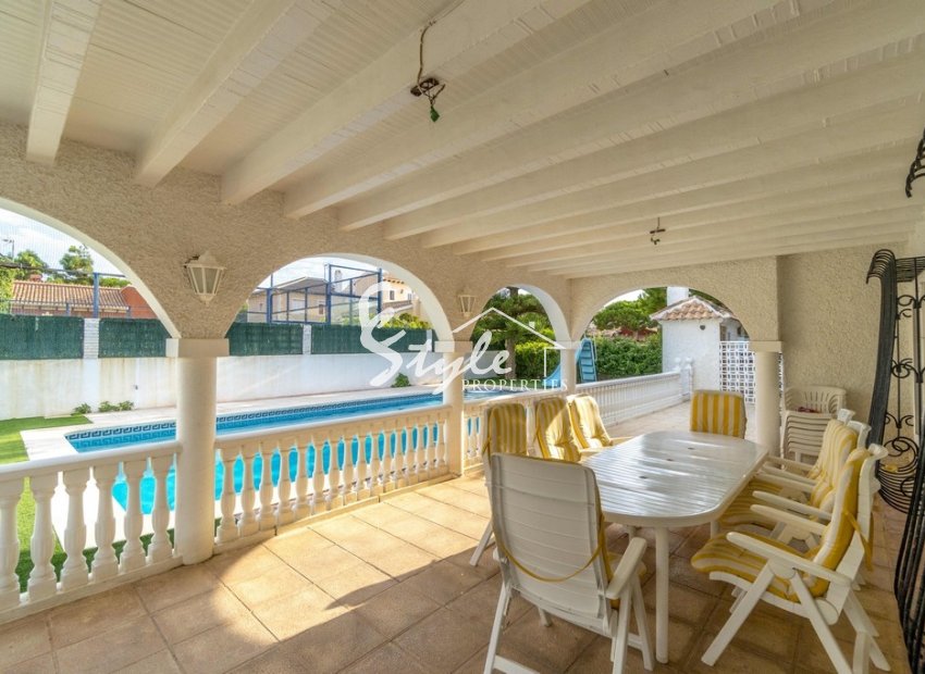 Resale - Villa - Punta Prima