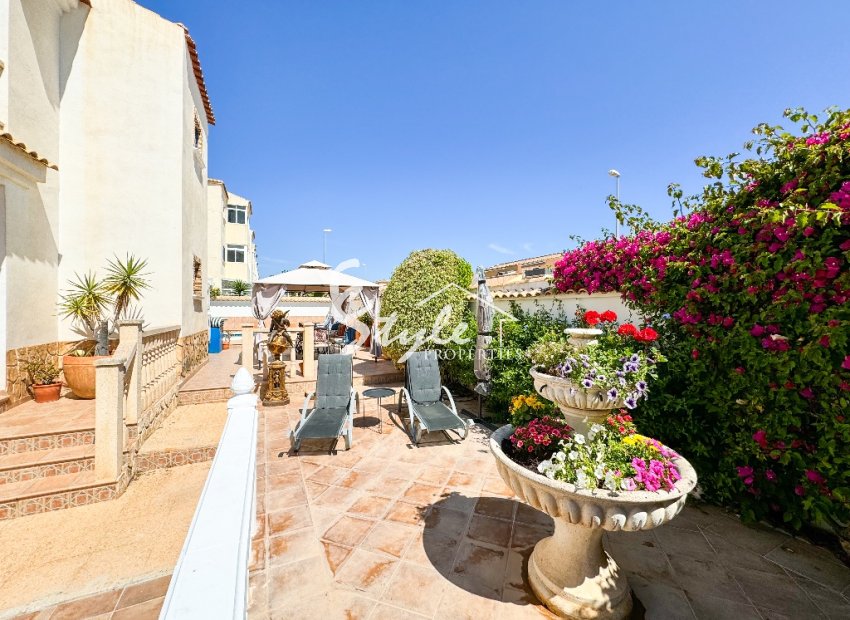 Resale - Villa - Punta Prima