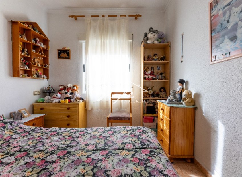 Resale - Villa - Punta Prima