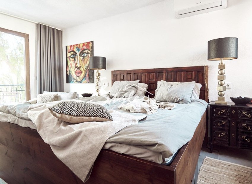 Resale - Villa - Punta Prima