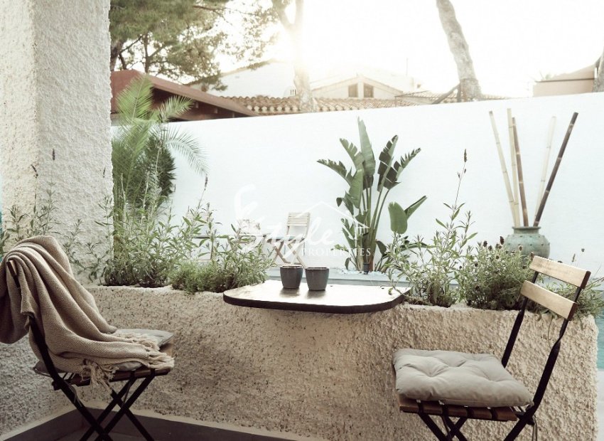 Resale - Villa - Punta Prima