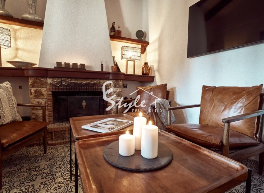 Resale - Villa - Punta Prima