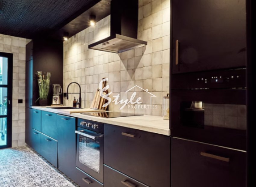 Resale - Villa - Punta Prima