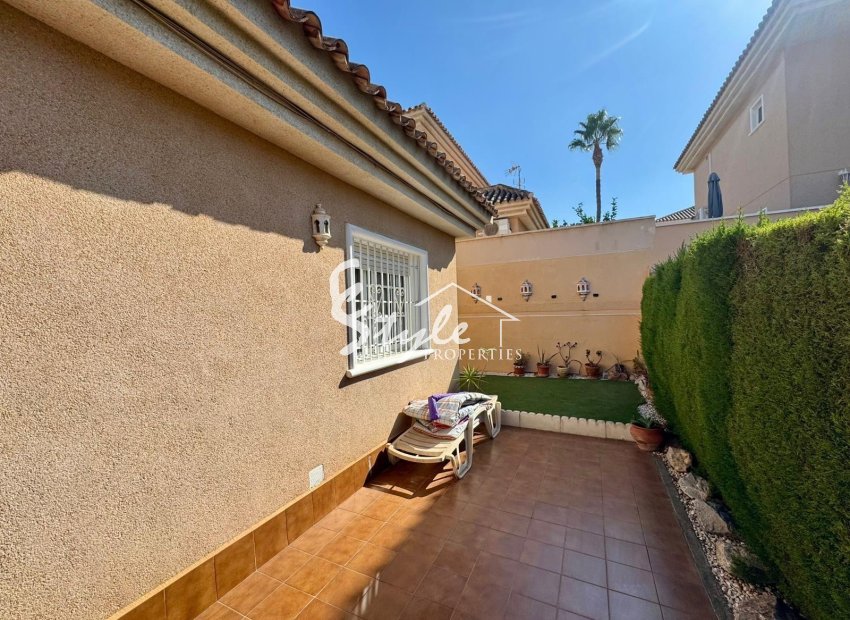 Resale - Villa - Punta Prima