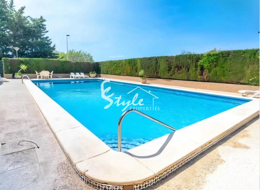 Resale - Villa - Punta Prima