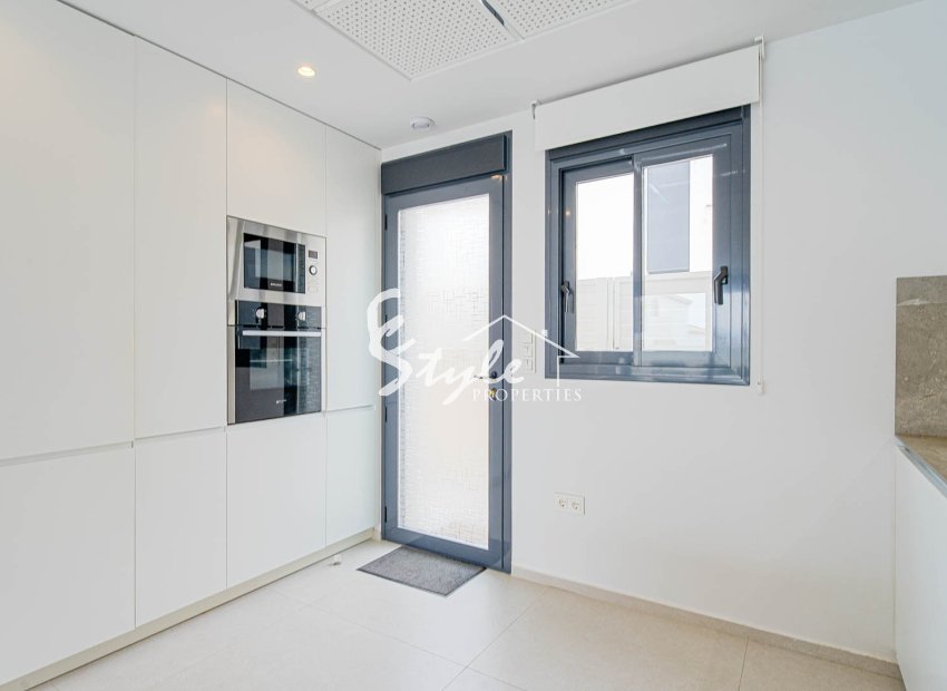 Resale - Villa - Punta Prima