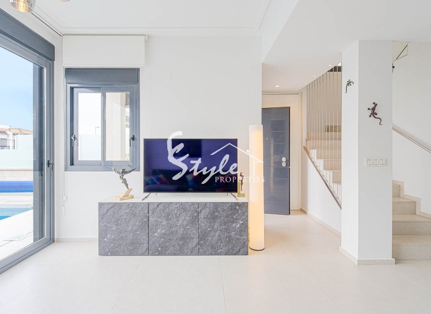 Resale - Villa - Punta Prima