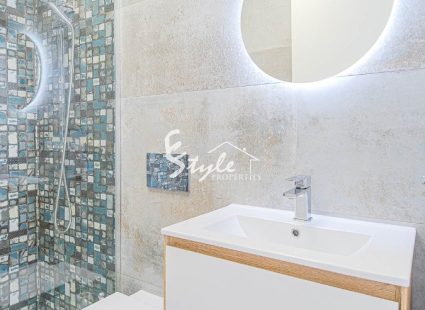 Resale - Villa - Punta Prima