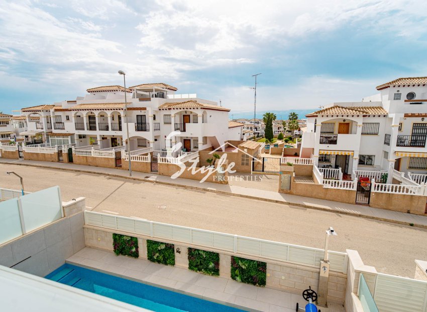 Resale - Villa - Punta Prima