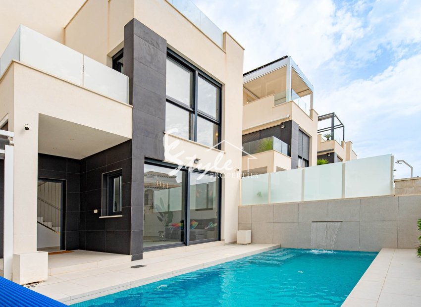 Resale - Villa - Punta Prima