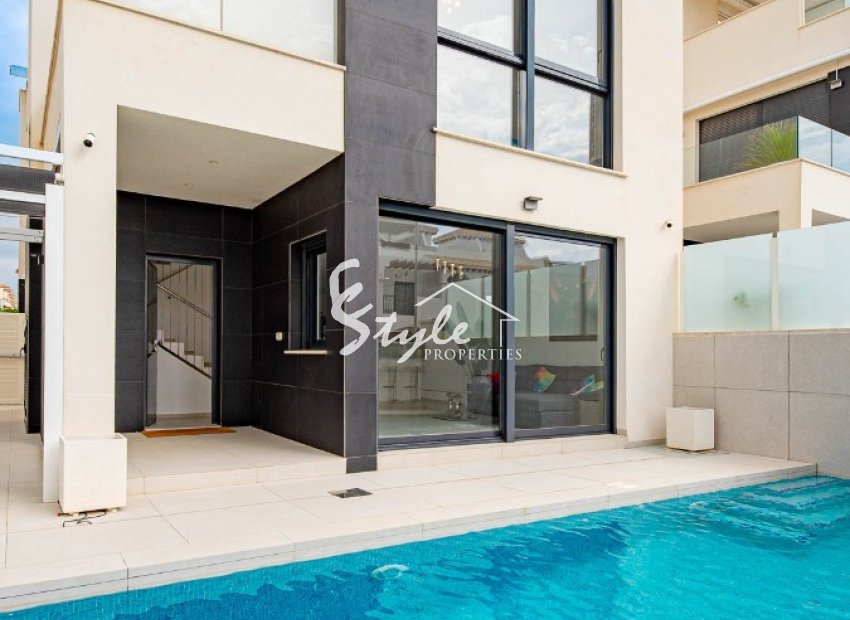 Resale - Villa - Punta Prima
