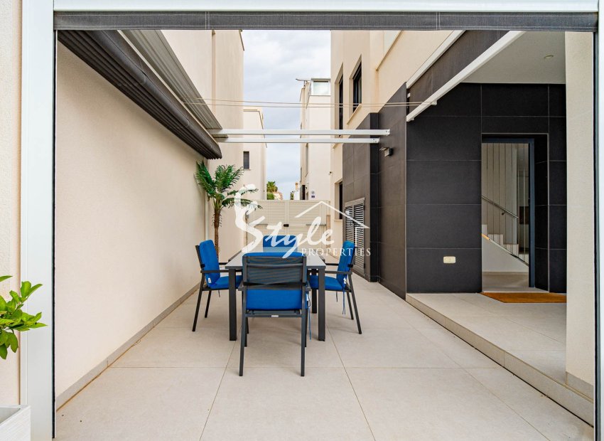 Resale - Villa - Punta Prima