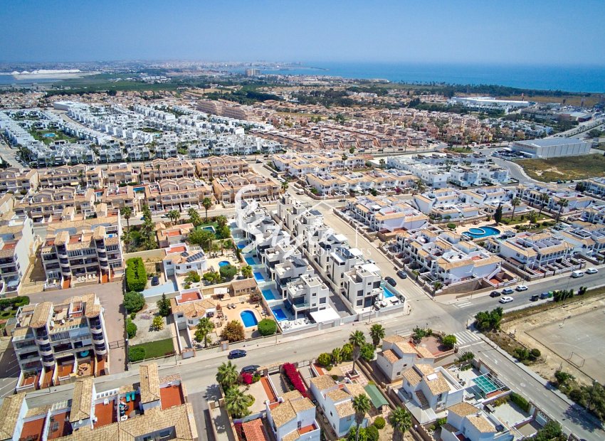 Resale - Villa - Punta Prima