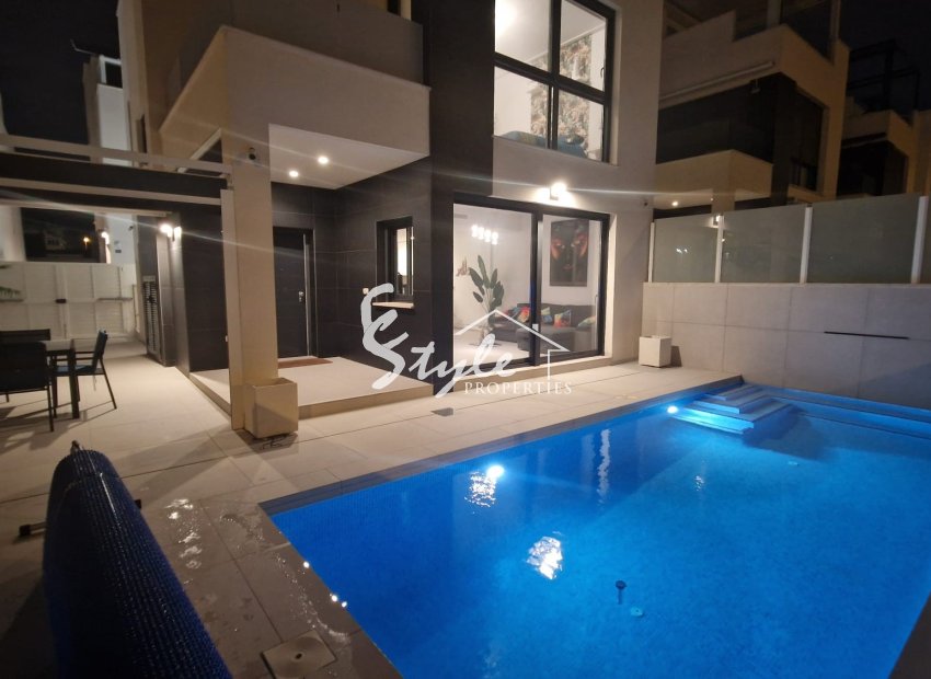 Resale - Villa - Punta Prima