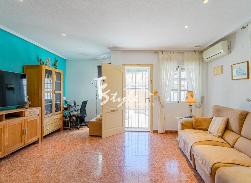 Resale - Villa - Punta Prima