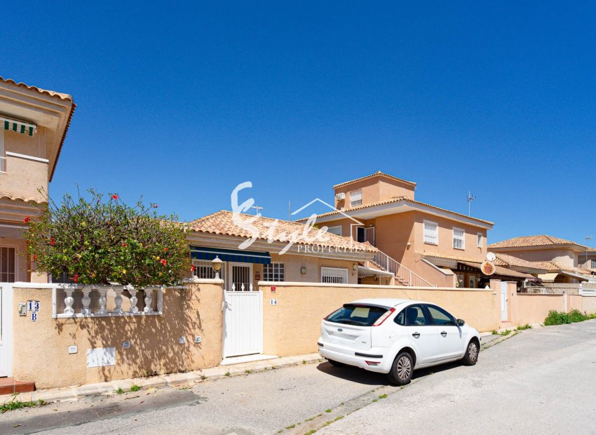 Resale - Villa - Punta Prima