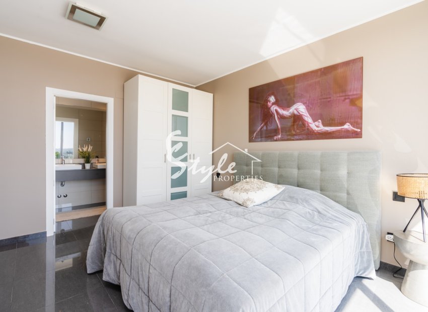 Resale - Villa - San Fulgencio - La Marina