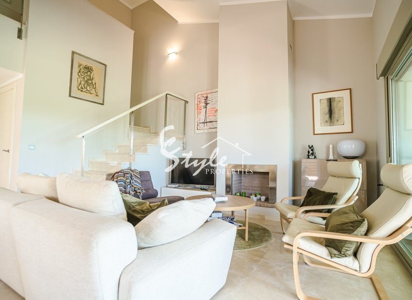 Resale - Villa - San Miguel De Salinas - Las Colinas Golf