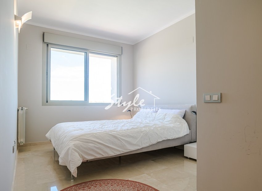 Resale - Villa - San Miguel De Salinas - Las Colinas Golf